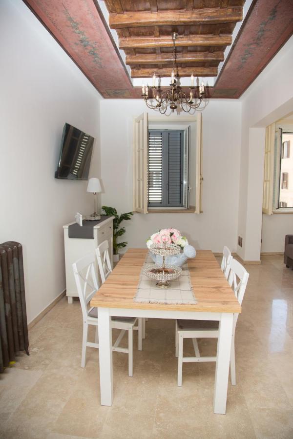 Casa Vacanza Colosseo 2 Rome Bagian luar foto