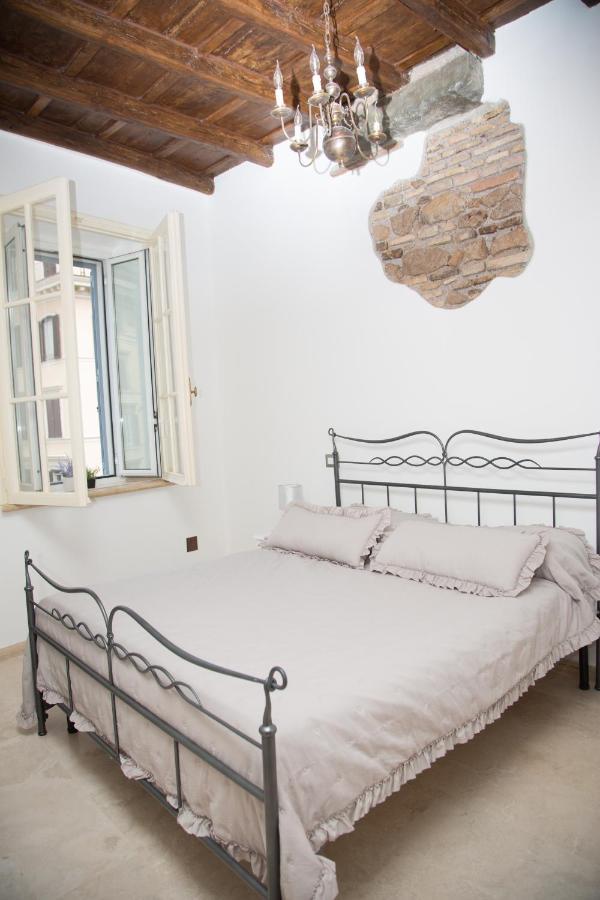 Casa Vacanza Colosseo 2 Rome Bagian luar foto